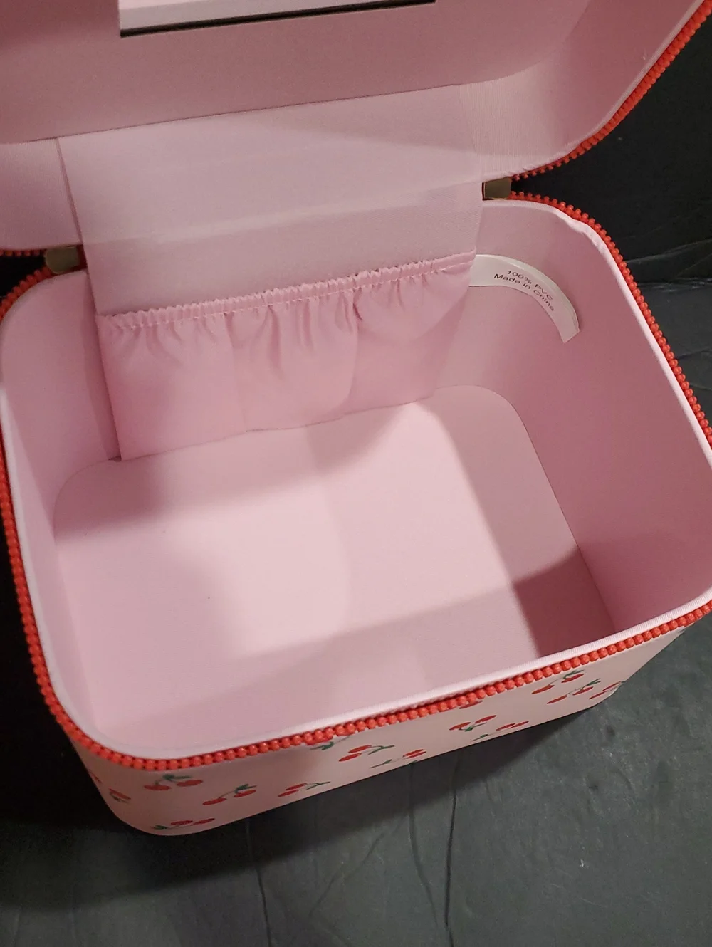 Cherry print pink makeup cosmetics large hard train case with cherry zip pull